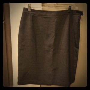 NWOT New York & Co. Knee length grey skirt.
